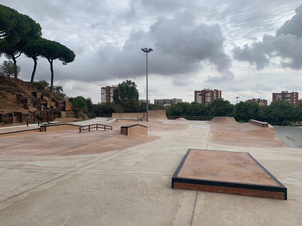 ¿Cuál debería ser la base del piso de un Skatepark?